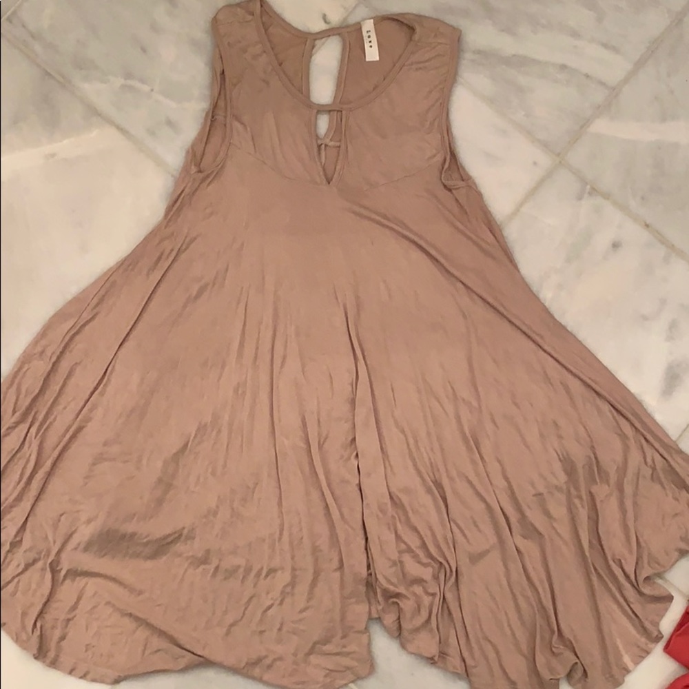 Boutique large tan tunic
